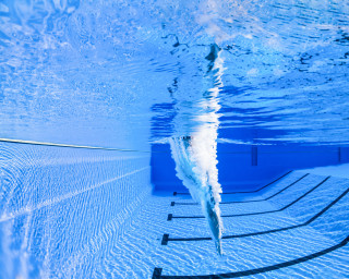 atleta bucenado por natacion